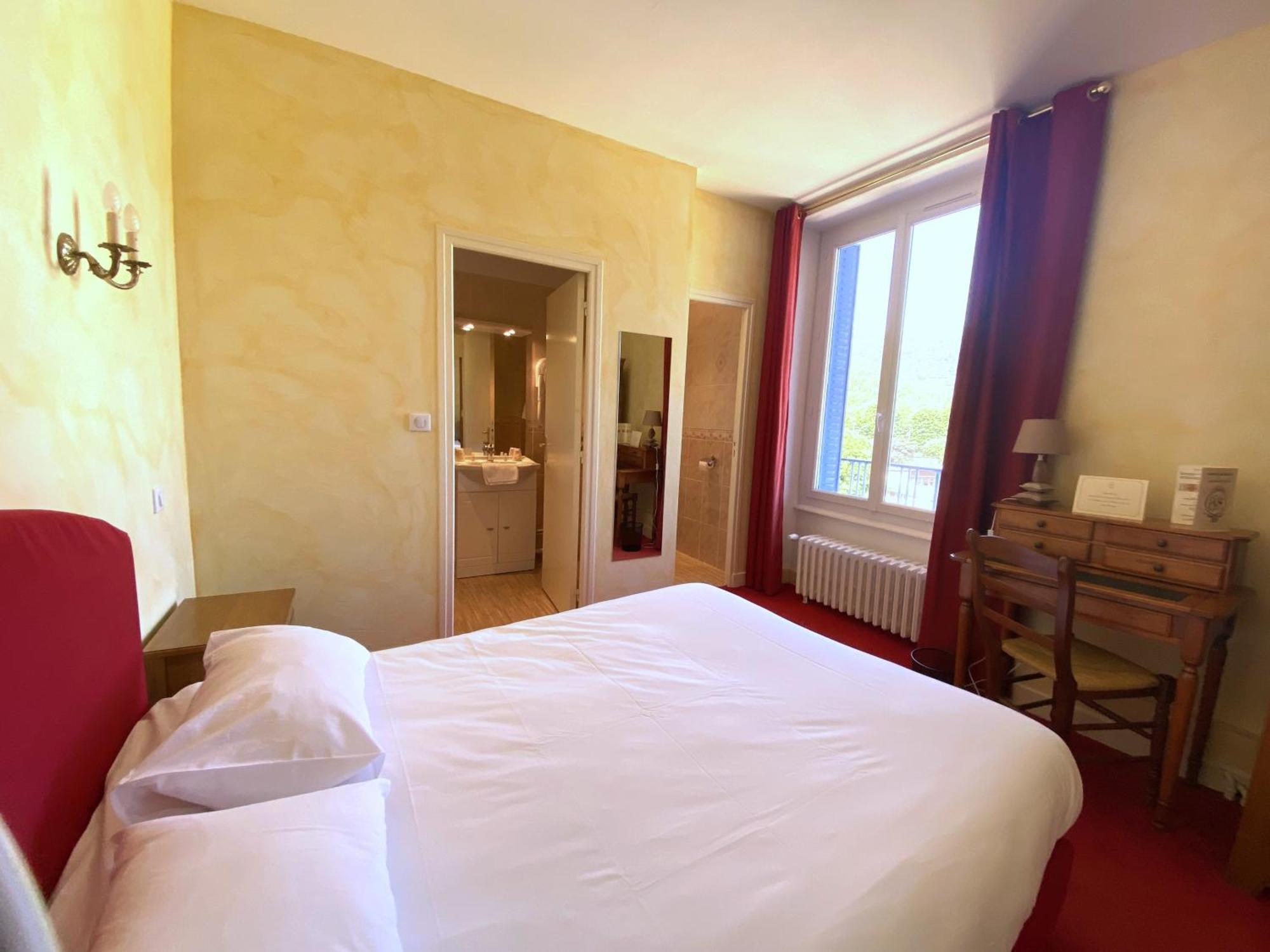 Hotel Beausejour Vic-sur-Cere Room photo