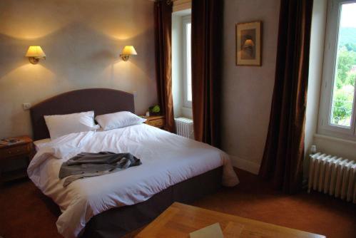 Hotel Beausejour Vic-sur-Cere Exterior photo